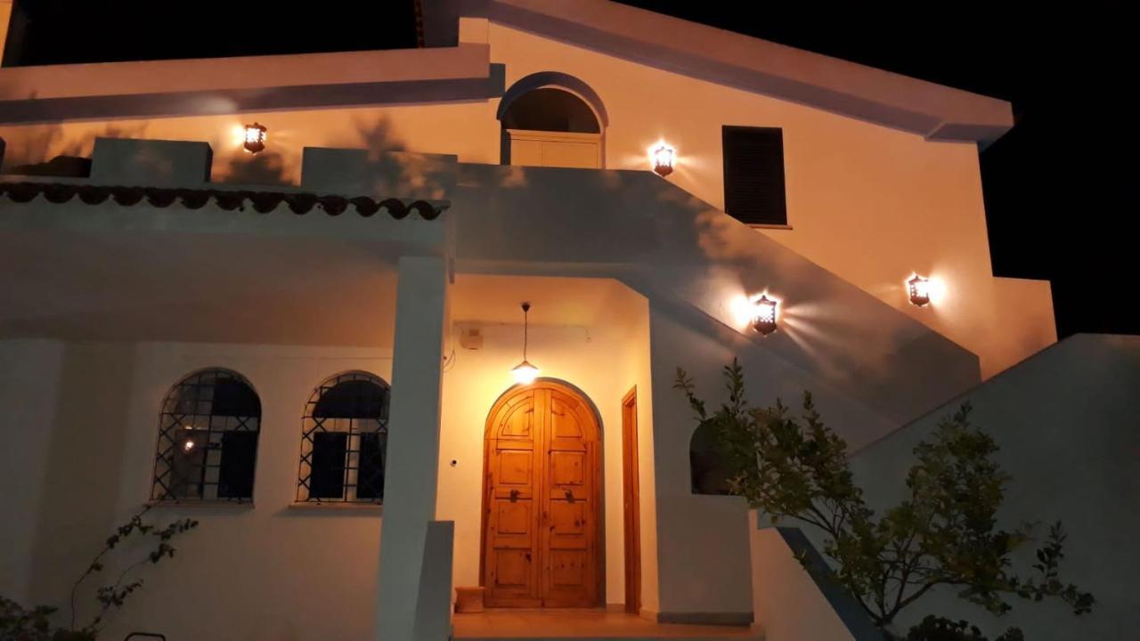 Agriturismo Palas De Serra Country Resort Onifai Экстерьер фото