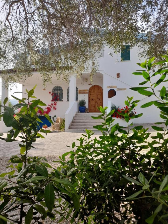 Agriturismo Palas De Serra Country Resort Onifai Экстерьер фото