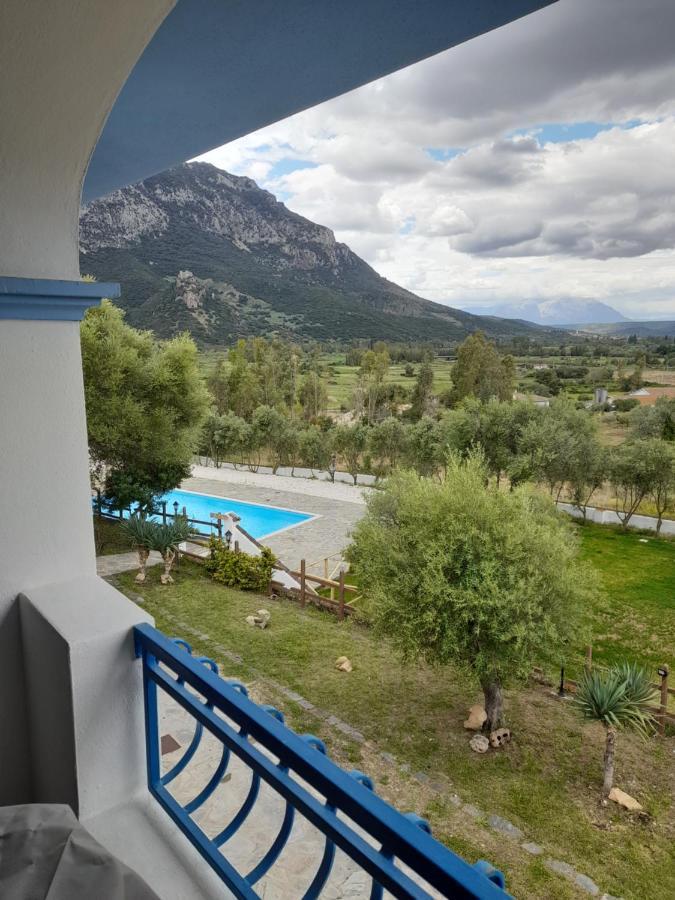 Agriturismo Palas De Serra Country Resort Onifai Экстерьер фото